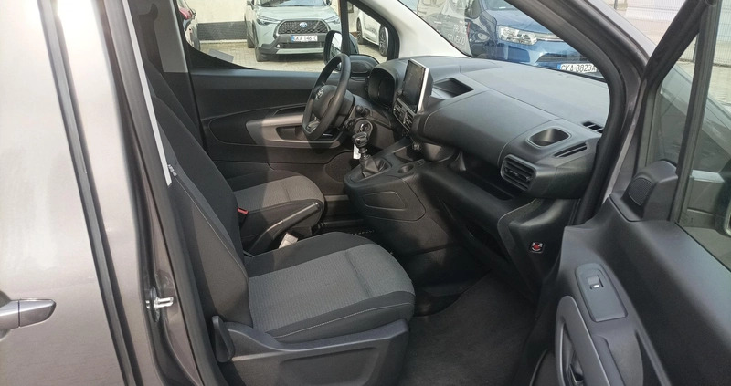 Toyota Proace City Verso cena 112700 przebieg: 31500, rok produkcji 2022 z Sejny małe 254